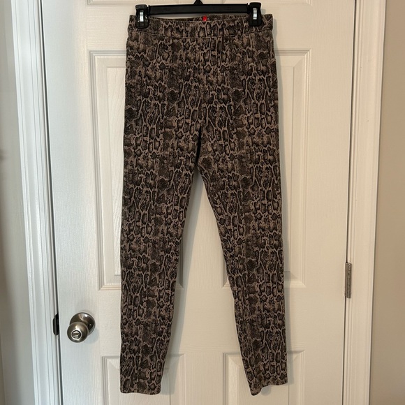 SPANX Pants - Spanx Snakeskin‎ Skinny Jeggings, M